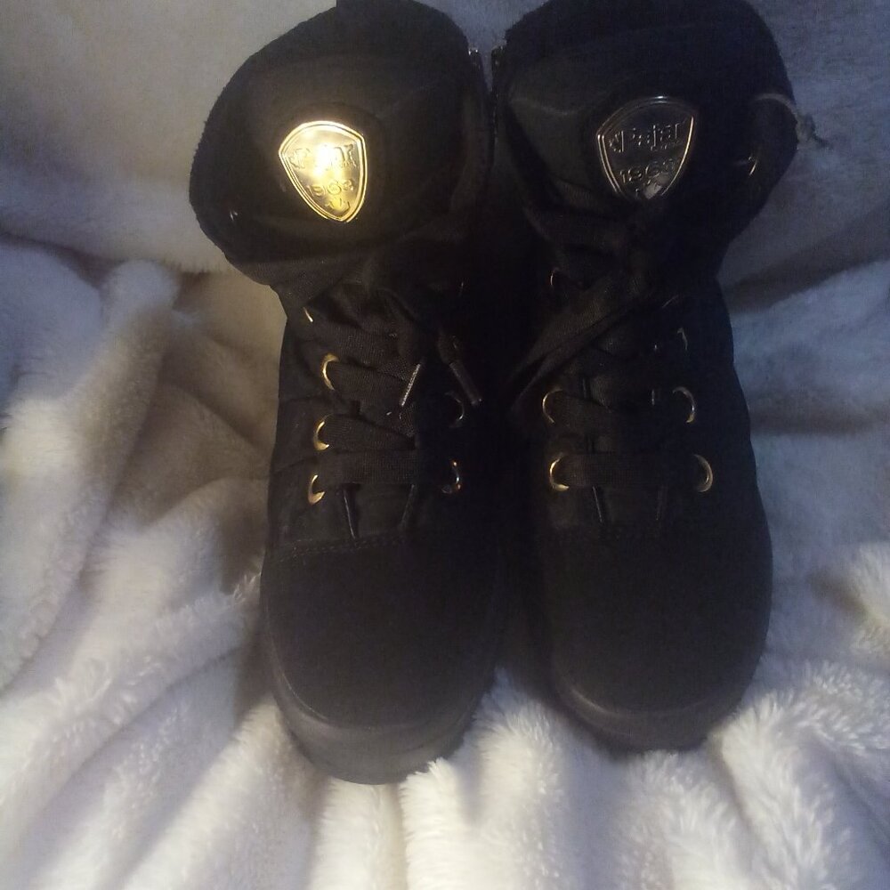 Pajar Canada Black w/Gold Accent Snow Boots (Quilted) Size: 8-8.5 NWT - Picture 2 of 10
